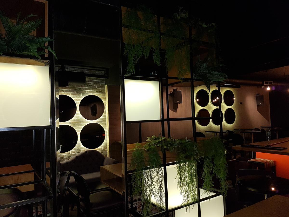 Hotel De Charme (Adults Only) Tirana Exterior photo